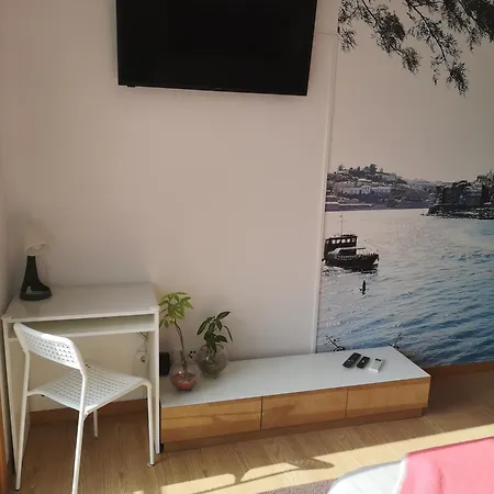24 Novissimo Estudio Cedofeita Ac Olive Apartment *