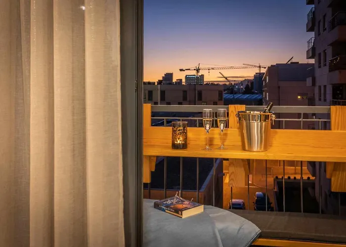 24 Porto Novissimo Estudio Cedofeita Ac Olive * פורטו